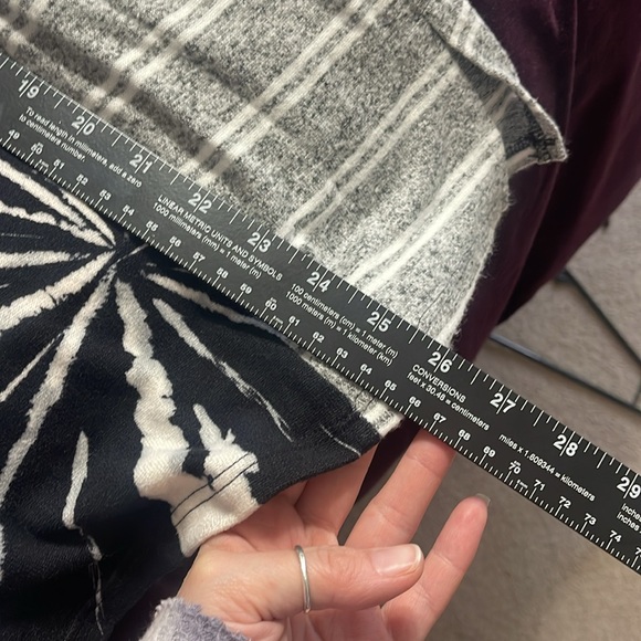 Honeyme super soft hoodie, lightweight, fun color block/patterns - Picture 3 of 6